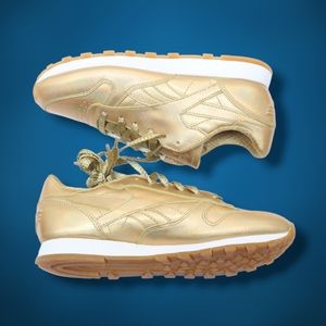 Reebok x Wonder Woman Limited Edition Gold Sneakers Size 6 Men's/ 7.5 Women's